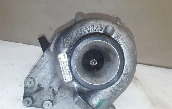 Opel Insignia A Turbo GM55570748 786137 NAV02592R