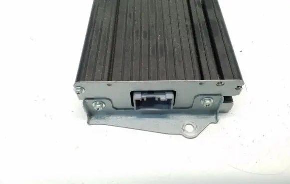 Chrysler Town u0026 Country V Sound amplifier 05026408AB