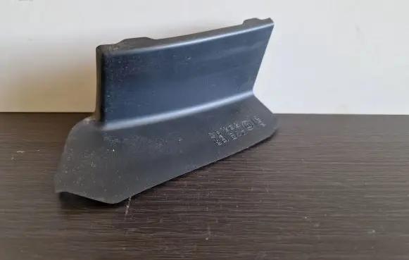 Rear/tail light trim molding