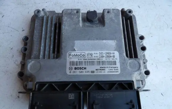 Ford Fiesta Engine control unit/module CV6A12B684BB DV2112A650NA 0261S09635