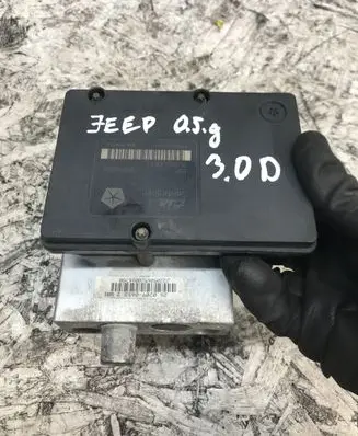 Jeep Grand Cherokee (WK) ABS Pump 25092543033 ZNR5C23P05 00009332D1