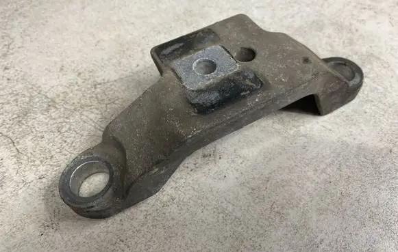 Ford Mondeo MK IV Engine mounting bracket HL8022M05