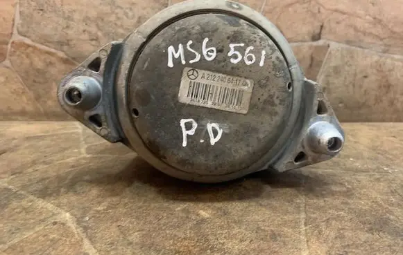 Mercedes-Benz E C207 W207 Engine mount bracket A2122406417