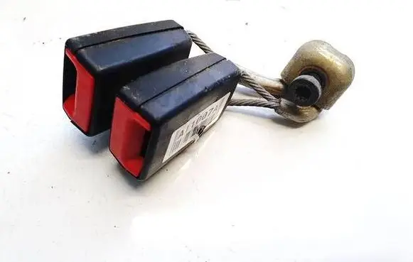 Volkswagen PASSAT B6 Rear seatbelt buckle 3c0857739b