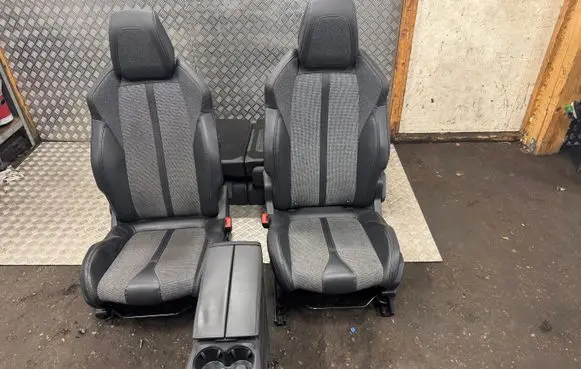 Peugeot 3008 II Interior set 