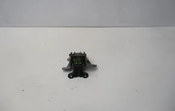 Mitsubishi Outlander Engine mount vacuum valve MN 184372