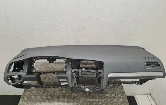 Volkswagen e-Golf Dashboard 5G1857181A 5G1858295