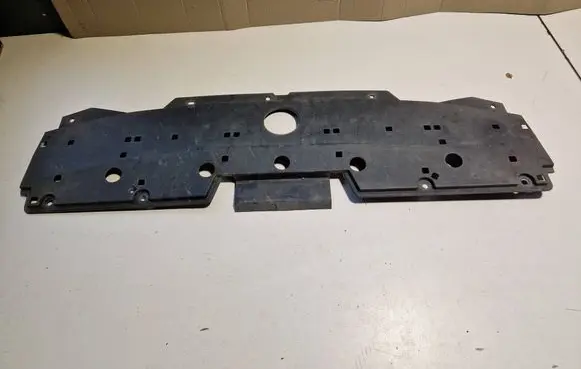 Front bumper skid plate/under tray
