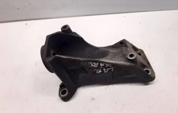 Audi A4 S4 B7 8E 8H Gearbox mounting bracket 8E0399114H
