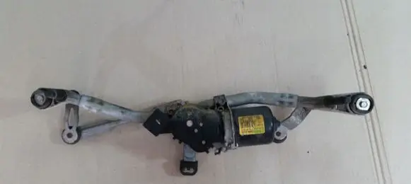 Citroen DS3 Front wiper linkage and motor W000004578