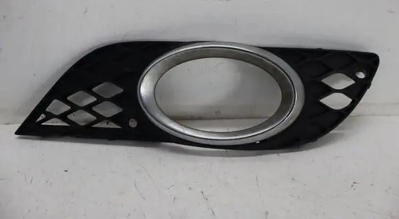 Mercedes-Benz E W211 Front fog light trim/grill A2118850522
