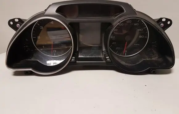 Audi A5 8T 8F Speedometer (instrument cluster) 8T0920980M