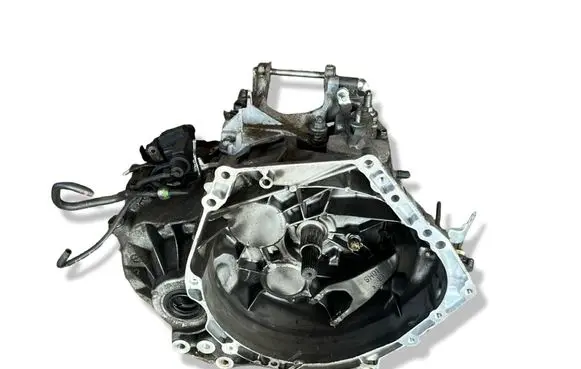 Mazda 6 Manual 6 speed gearbox D65503000
