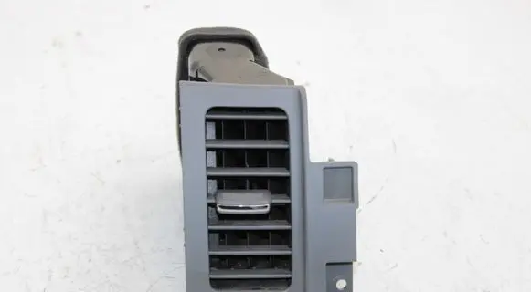 Nissan X-Trail T31 Dash center air vent grill 68751JG00A