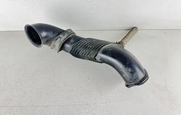 Audi Q7 4L Air intake duct part 7L6129609E