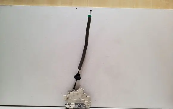 Audi Q3 8U Rear door lock 4G0839015