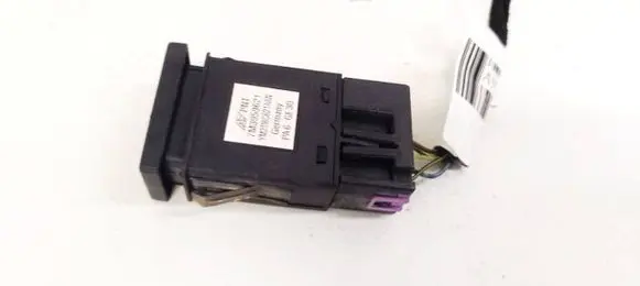 Volkswagen Sharan Windscreen/window heater switch 7M3959621 YM2118C621AAW
