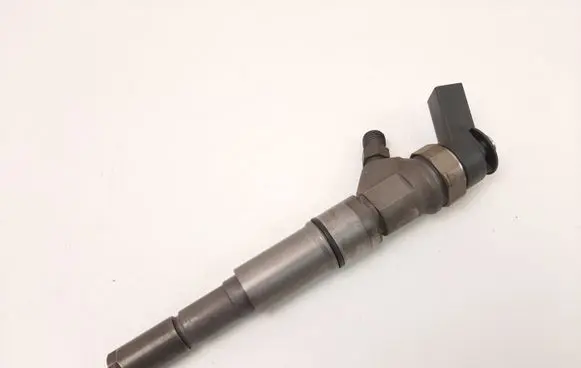 BMW 5 E60 E61 Fuel injector 7794652 0445110212 6Y8T453R