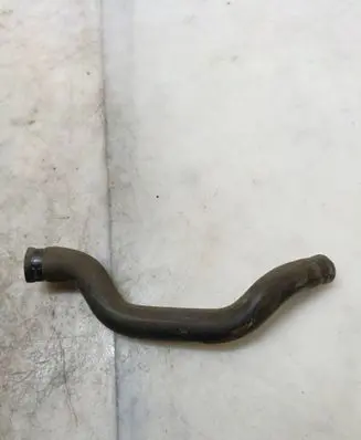 Mercedes-Benz C W202 Engine coolant pipe/hose 2028321394