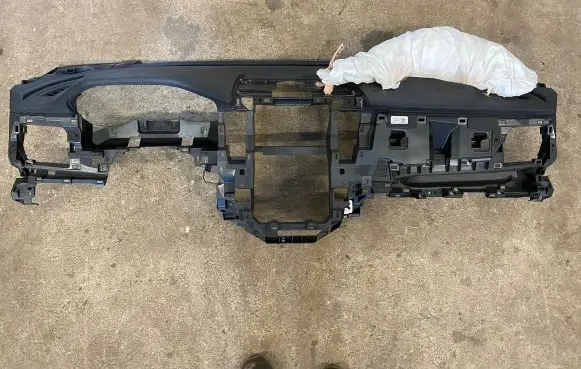 Subaru Outback (BT) Dashboard