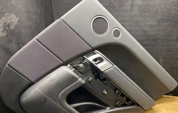Land Rover Range Rover Sport L494 Coupe rear side trim panel 