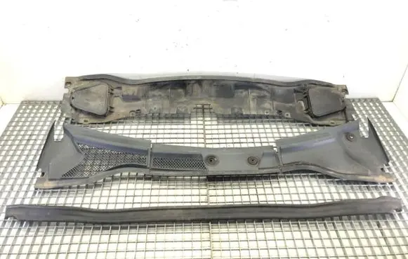 Mercedes-Benz B W246 W242 Wiper trim