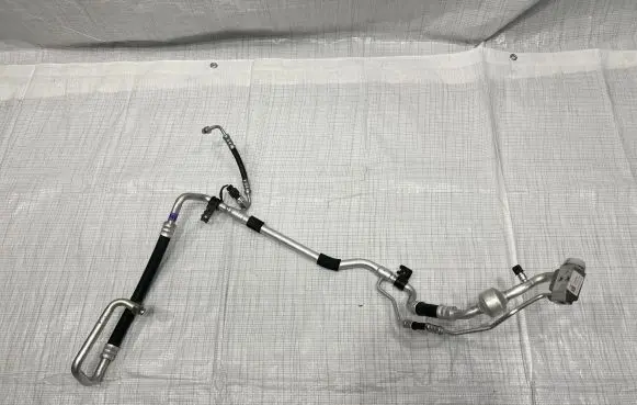 KIA Xceed Air conditioning (A/C) pipe/hose 97775-CR100