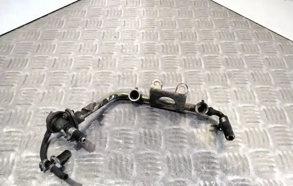 Subaru Impreza I Fuel main line pipe 16522AA482