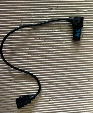 Alfa Romeo 159 Crankshaft position sensor 0281002102