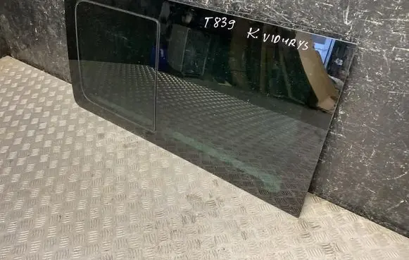 Volkswagen Multivan T4 Rear side window 7E0847711J