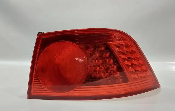 Volkswagen Phaeton Rear/tail lights