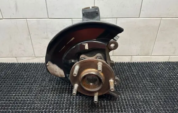 Renault Koleos II Front wheel hub 411515HA