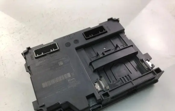 Renault Clio IV Other control units/modules 285905280R