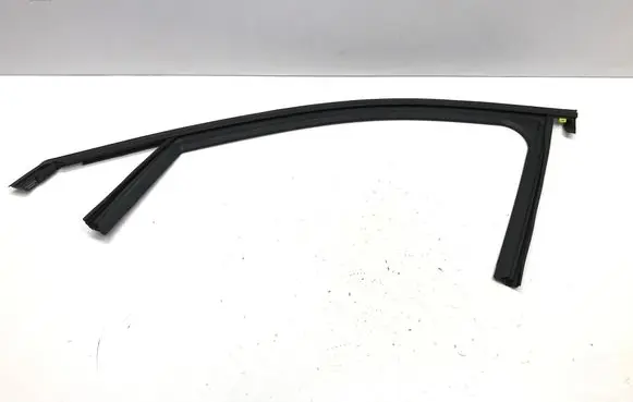 Peugeot 3008 III Front door glass trim molding 9839766280