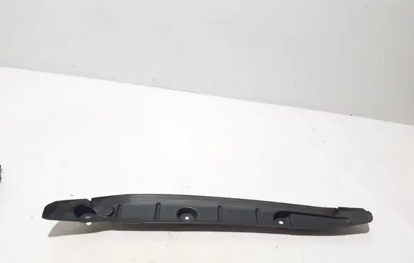 Audi A5 Other engine bay part 8B3801223