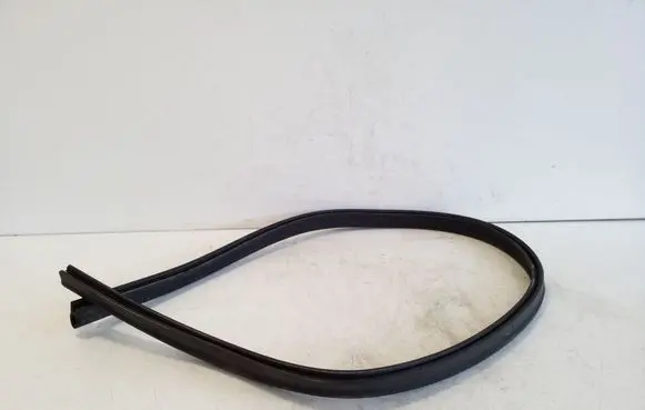 Volkswagen Golf VII Engine compartment rubber 5G0823723B