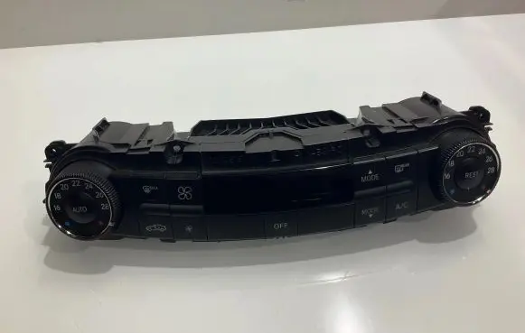Mercedes-Benz CLS C219 Climate control unit 2198303985 00013208 A2198303985