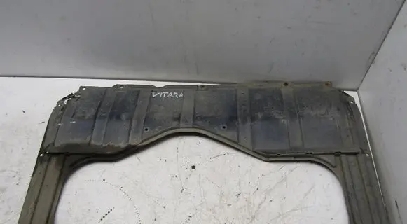 Suzuki Vitara (LY) Engine splash shield/under tray 72411-61M00