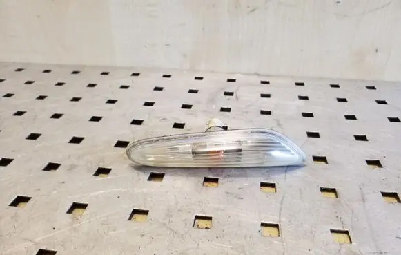 BMW 5 E60 E61 Front fender indicator light