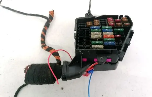 Audi A6 S6 C6 4F Fuse box set 051552337