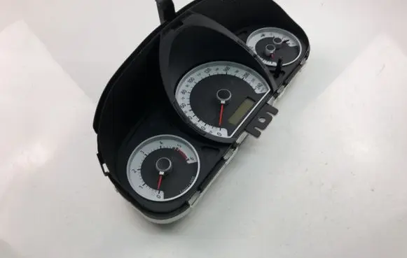 KIA Ceed Speedometer (instrument cluster) 940031H270