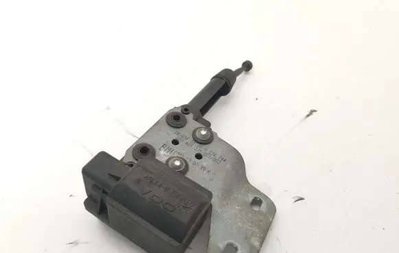 BMW 3 E46 Vent window/glass motor 8238744 51358238744