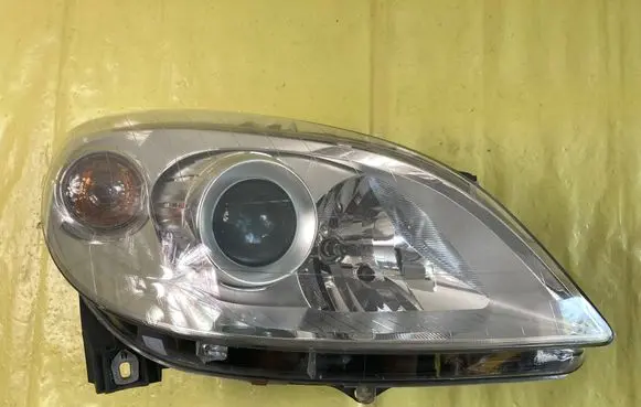 Mercedes-Benz B W245 Headlight/headlamp A1698208061
