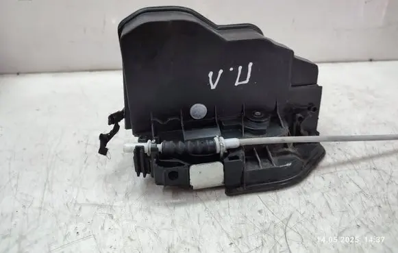 BMW 3 GT F34 Front door lock 7202145