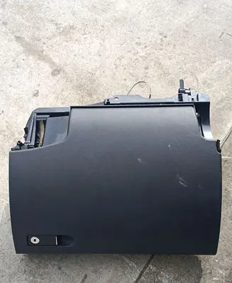Mercedes-Benz C W204 Glove box A2046800011