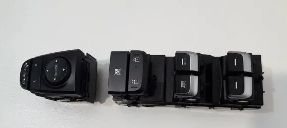 KIA Sportage Electric window control switch 93570-F1070