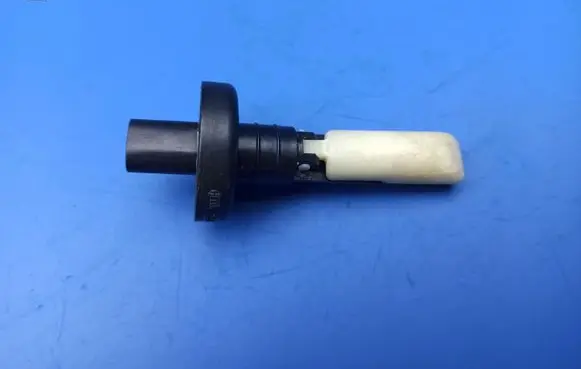 Mercedes-Benz E W211 Windshield washer fluid level sensor 2205400045
