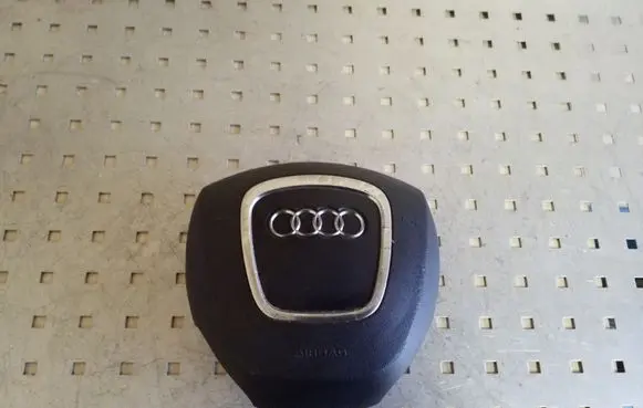 Audi A6 Allroad C6 Steering wheel airbag 4F0880201AS