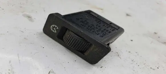 BMW 5 E39 Other switches/knobs/shifts 61318360461