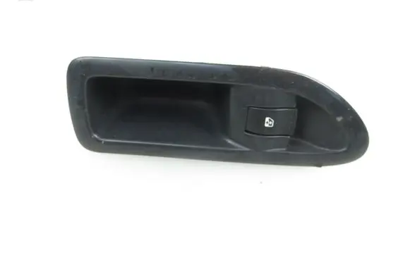 Renault Laguna II Quarter vent window switch 8200016014